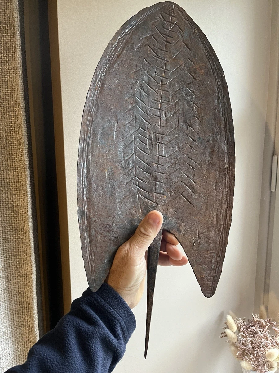 Ancienne Pointe De Sagaie Africaine - Fer De Lance Avec Ardillons - Art Tribal - 1940-1960