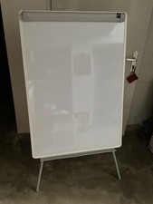 Flipcharts 3 Stück funktionsfähig, in der Höhe verstellbar , gut erhaltene