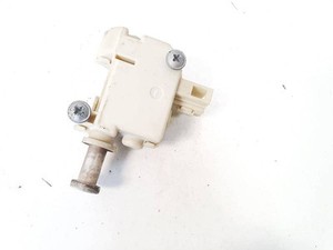 1k6810773 Stellmotor Microschalter, Heckklappe Heckklappenschloss DE1773154-91
