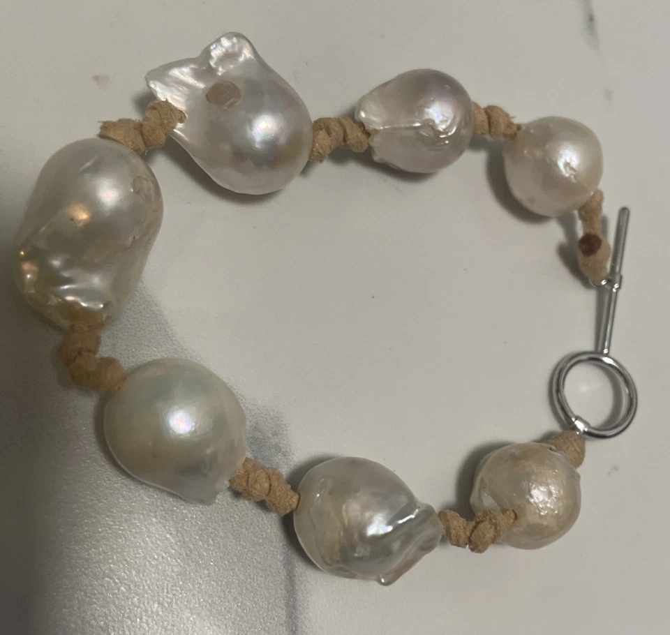 Девочка с жемчугом узловатый браслет (белый на желтовато-коричневый) - Изображение 4 из 4