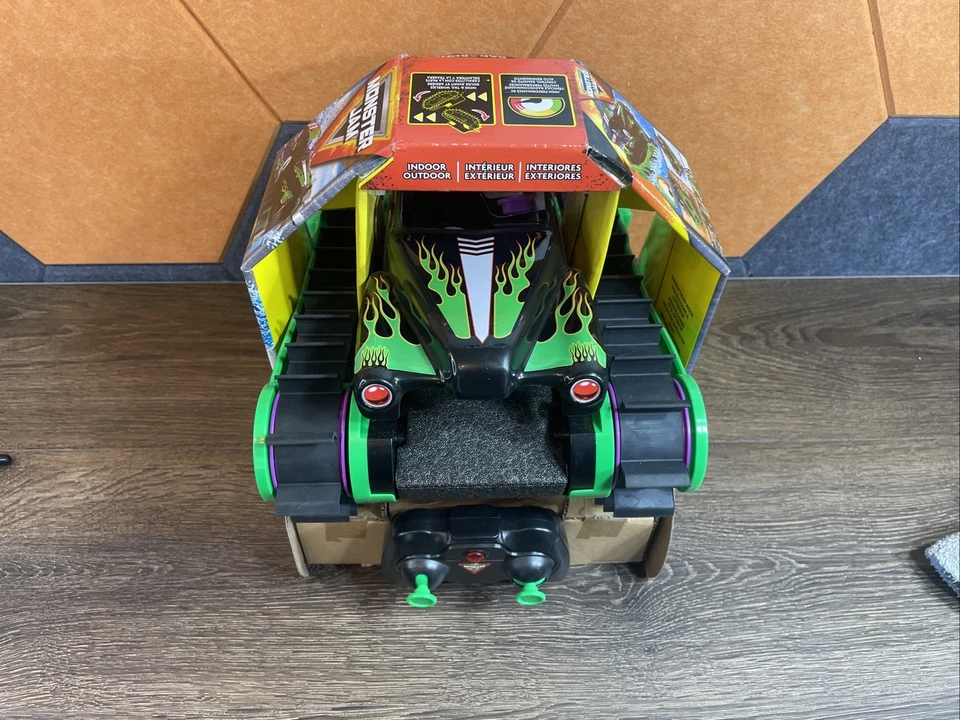 New in Box Monster Jam Grave Digger Trax RC Controlled USB All Terrain Truck - Image 3 of 4