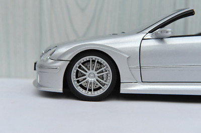 MERCEDES BENZ CLK Cabriolet Blanc White au 1/18 KYOSHO 09003W voiture