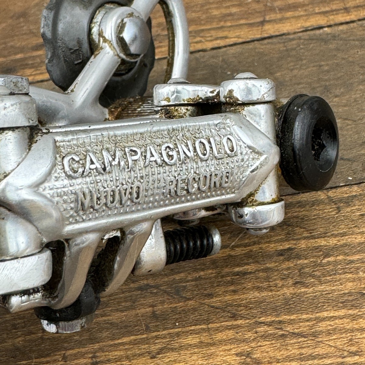 Dérailleur Arrière Campagnolo Nuovo Record 1973 – Patent 73 – Poulies Fêlées – Vintage