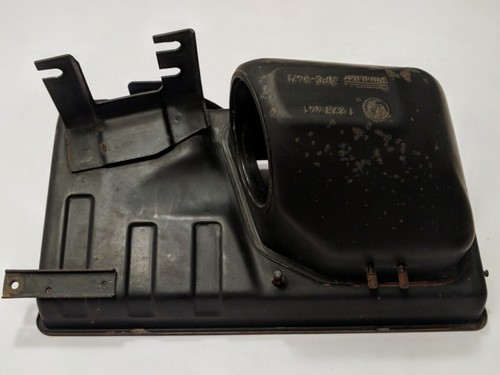Genuine BMW E30 Air filter box top half 1288047 - Picture 7 of 12