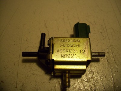 1995-98 Nissan Pathfinder Sentra Genuine VSV Vacuum Switch