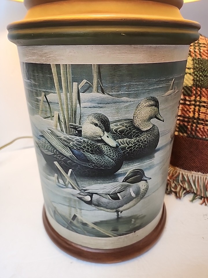 RARE...Ducks Unlimited Lamp With Throw Blanket Lamp Works Great 9" Base