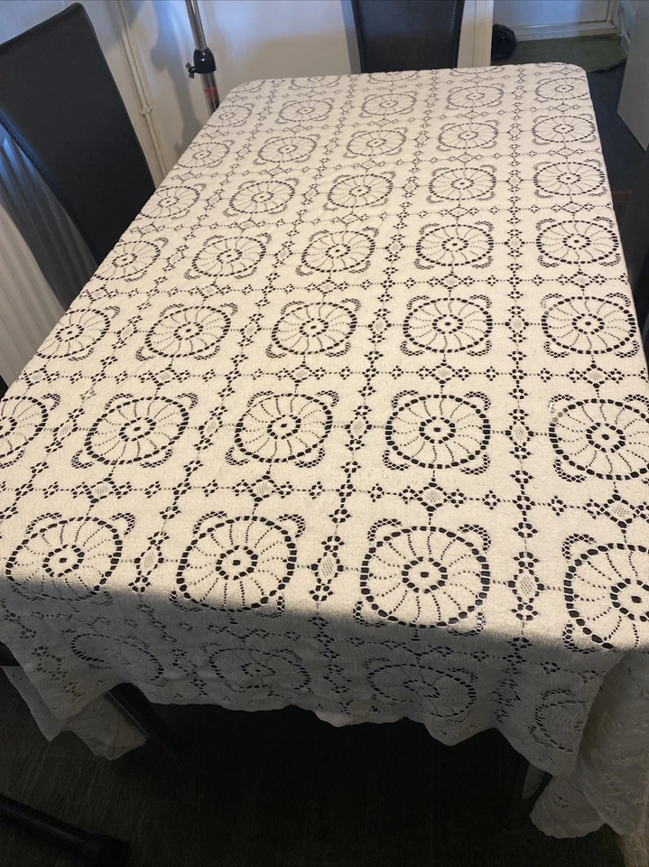 Handmade Vintage Table Cloth Length 80” Width 60” Excellent Condition #vintage - Image 2 of 4