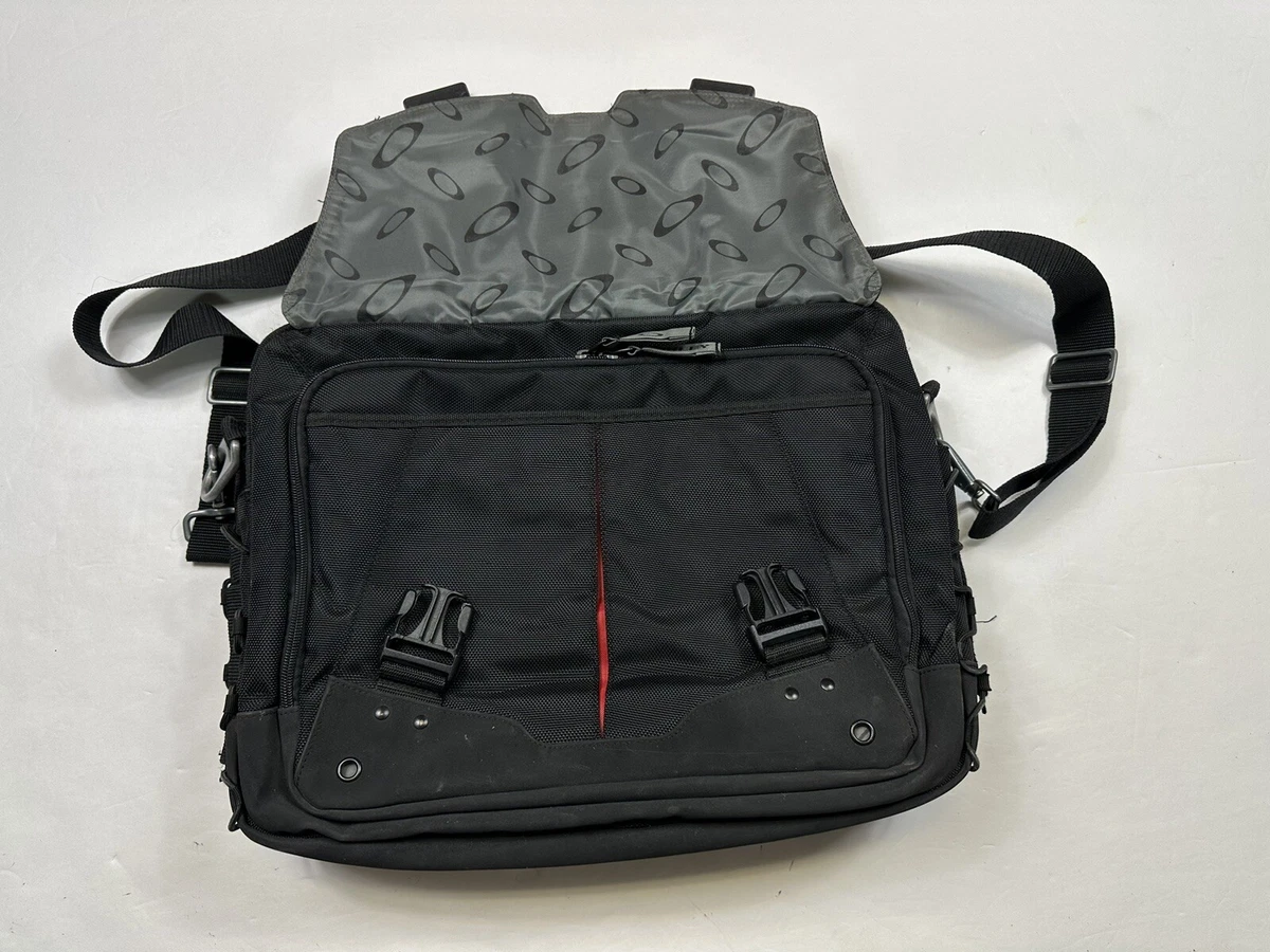 Rare Vintage Oakley Tactical Laptop Messenger Bag Nylon Heavy Duty Y2K 2000s
