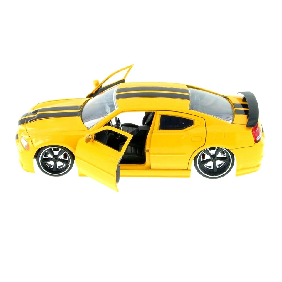 90798 2006 Dodge Charger SRT8, Yellow - JADA - 1/24 Scale Diecast Model Toy Car - Image 2 of 4