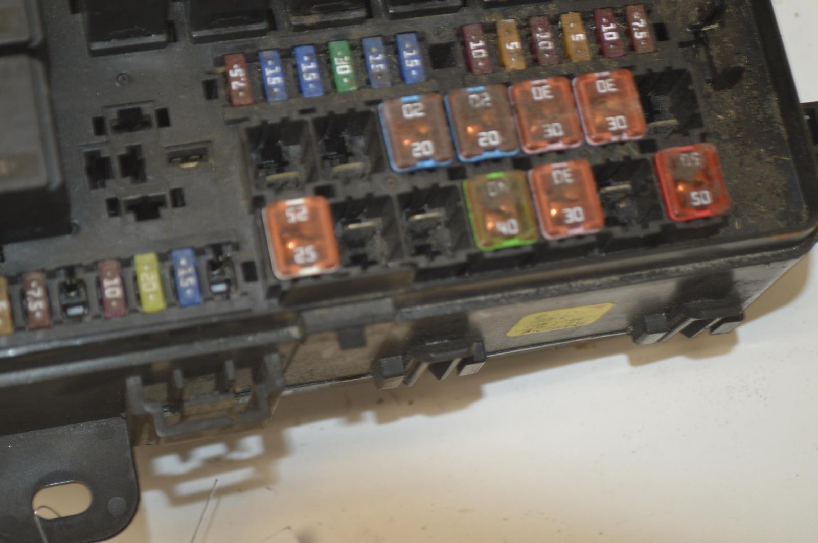 2014-2017 MASERATI GHIBLI 3.0L ENGINE COMPARTMENT FUSE RELAY BOX MODULE OEM
