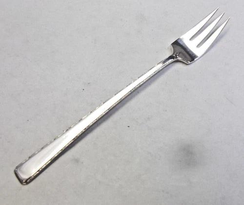 OLD LACE SOLID STERLING SILVER SEAFOOD COCKTAIL FORK-CLASSIC 1939 TOWLE FINEST