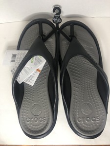 crocs women's athens flip flops