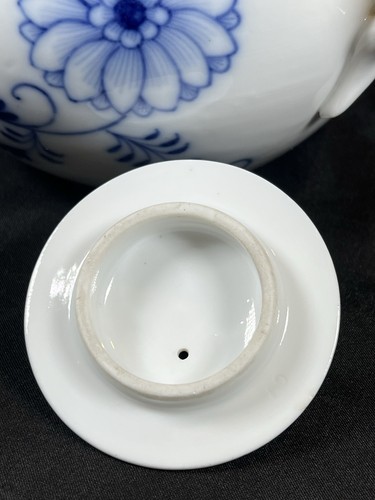 VTG ATQ Teichert Meissen Blue Onion 5 Cup Teapot W/Lid OVAL Backstamp Germany - Picture 12 of 24