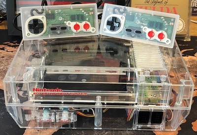 Nintendo NES Transparent Clear Konsole Region Free 2 Controller HDMI Serviced