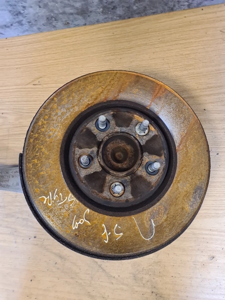 Jaguar S Type X202 V6 2005 3,0 gasolina lado del pasajero cubo de rueda delantera + sensor ABS Foto 2 de 4