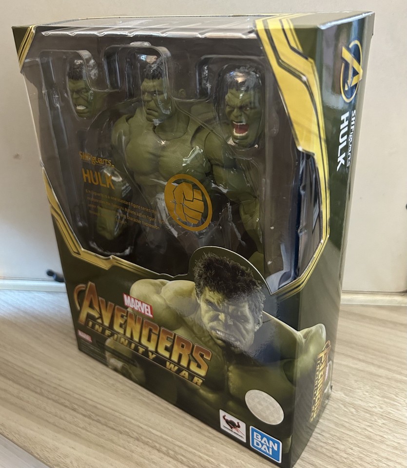 Amekomi heroes of Avengers such as powerful superalloy Hulk Buster made action figure