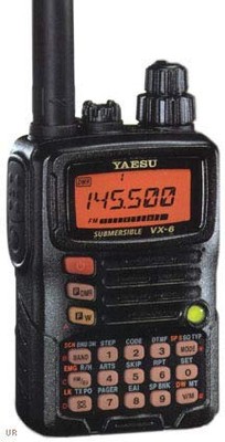 Yaesu VX-6 中古 Yaesu VX-6R Tri Band Submersible Radio Transceiver - Black