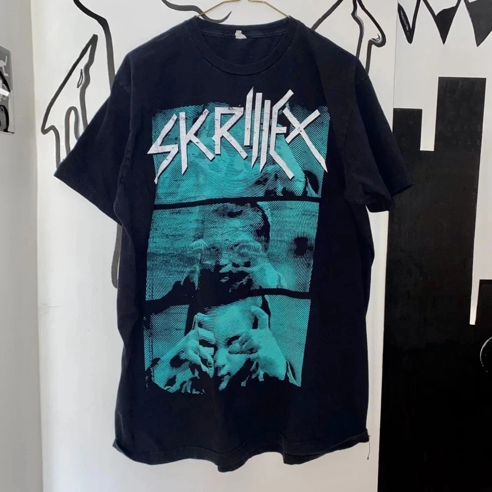 Skrillex - Logo / Premium Unisex T-shirt - Etsy Skrillex Tシャツ