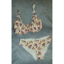 Shade Shore Floral Ruffle Trim Bikini Set Medium and 36DD Cute Swimsuit