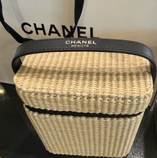 CHANEL Les Beiges Healthy Glow Summer Essenti...