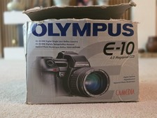 OLYMPUS CAMEDIA E-10 4MP DIGITAL SLR CAMERA