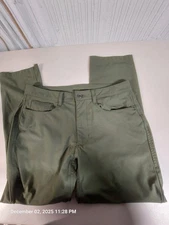 Men's Swiss Tech 5-Pocket Hiking Outdoor Pants Actual Size 32 x 29 Green