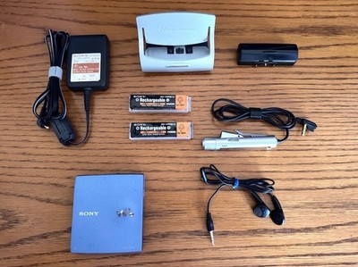 SONY　MDウォークマン　MZ-E909 SONY MiniDisc Walkman MZ-E909 Portable MD Player - Japan Edition