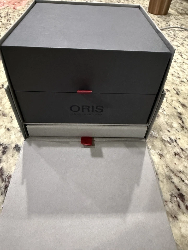 Oris Divers Sixty-Five Glow 40mm Watch Black Dial - Image 3 of 4