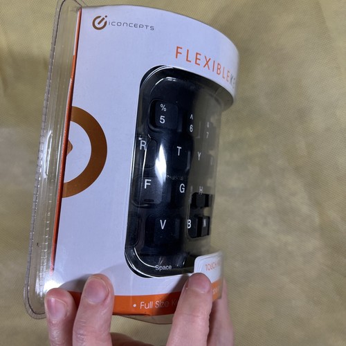 NIP Iconcepts Flexible Full Size Keyboard Color Black Spillproof Waterproof B4 - Picture 2 of 5