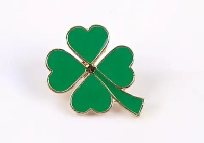 4 LEAF CLOVER - PIN Brooch Metal Pin Badges Perfect Holiday Gift Kids Movie Mint