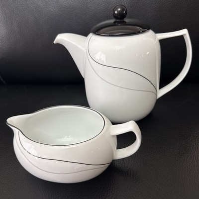 Mikasa Threads LAL 03 Coffee Pot w Lid,  Creamer . Excellent