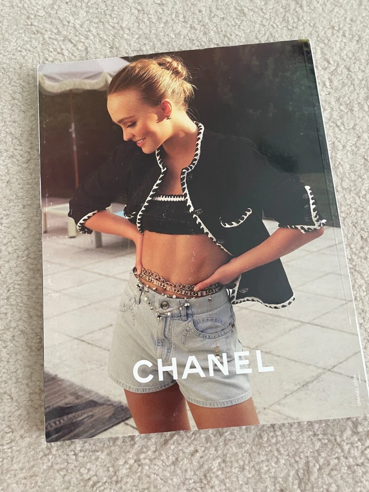 ELLE Korea Magazine 2020-12 December [ITZY] KPOP Ryujin, Yeji, Yuna, Chaeryong - Image 2 of 4