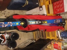 Komplette Ski Ausrüstung Marken Ski + Skistöcke + Skischuhe + Helm + Brille 