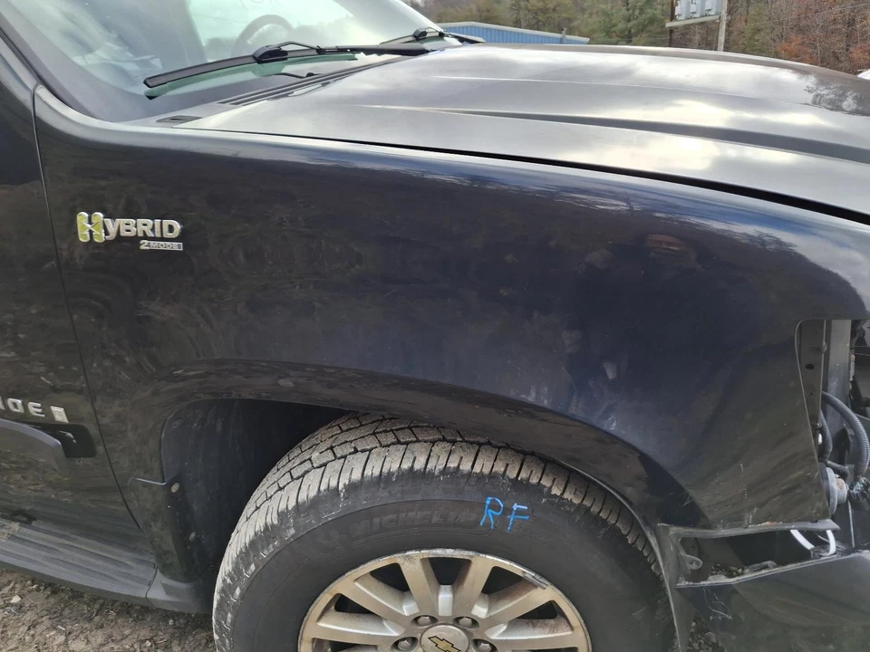 Conjunto de luz trasera izquierda usado se adapta a: Chevrolet Tahoe 2009 con opción híbrida opcional M99 Foto 3 de 4