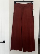 Lululemon Size 8 In The Comfort Zone Pant RST...