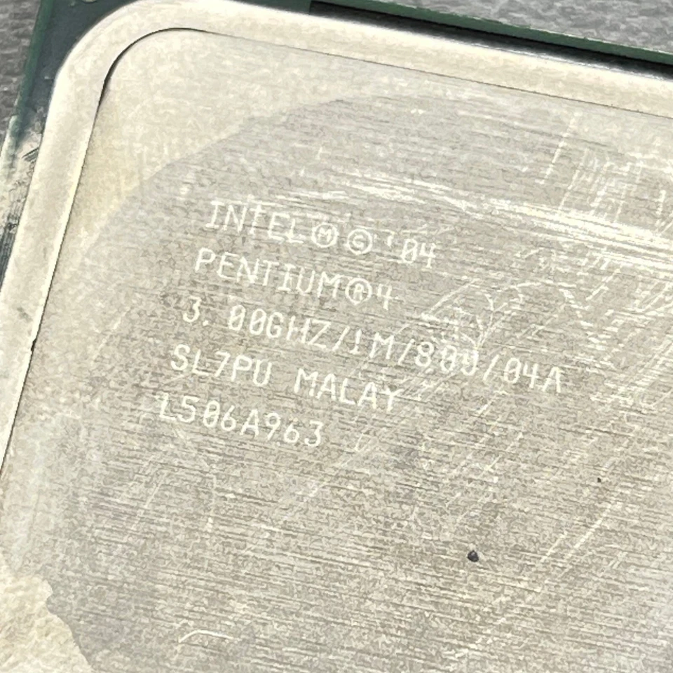 Genuine Intel Pentium 4 CPU 3.0 GHz 800 MHz 1MB Cache Processor Socket 775 SL7PU - Image 4 of 4
