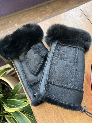 Brand New Fingerless Shearling Lined Black Leather Gloves Orig $150