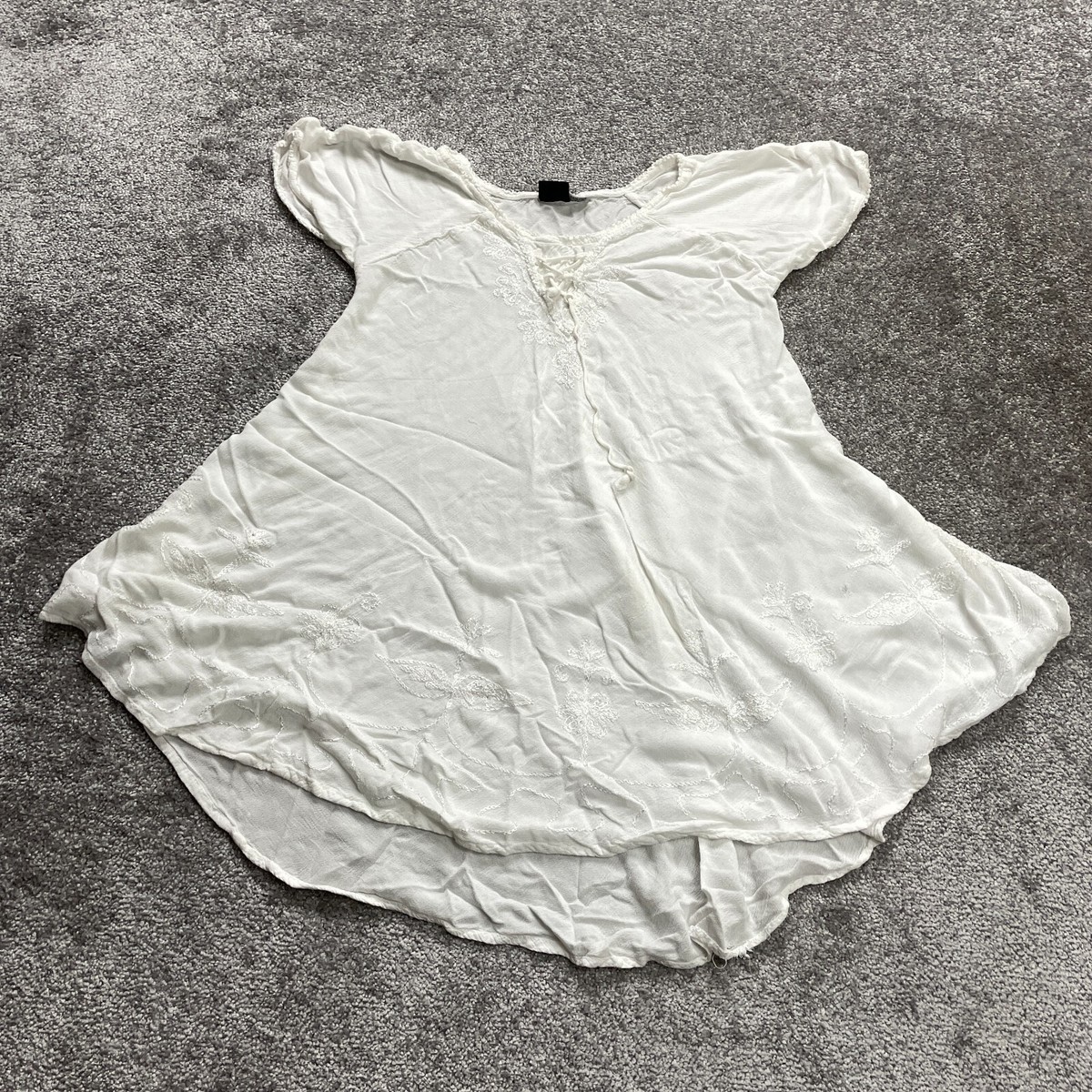S.R. Fashion Flare Dress Womens Small White Embroidered Floral Knee Length  Soft