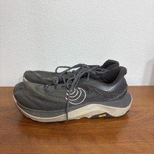 Topo Athletic Mens Size 10 Ultraventure 4 Gray Trail Running Shoes Sneakers
