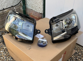 Pair of Genuine OEM VW T6 Headlights. Upgraded Bulbs 7E2941015AD 7E2941016AD