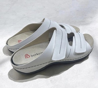 Berkemann Daria white leather orthopedic sandals. Size 9