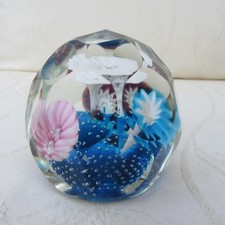 MURANO Floral Flower Multi-Faceted Paperweight w/ Controlled Bubbles