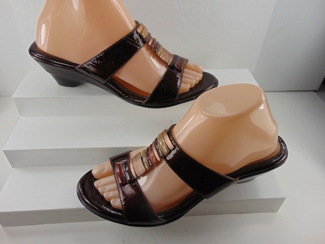 sofft brown sandals