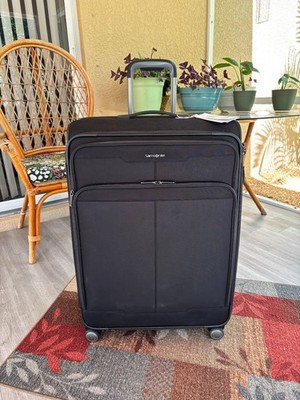 Samsonite Silhouette 17 Softside Large Spinner Color: Black