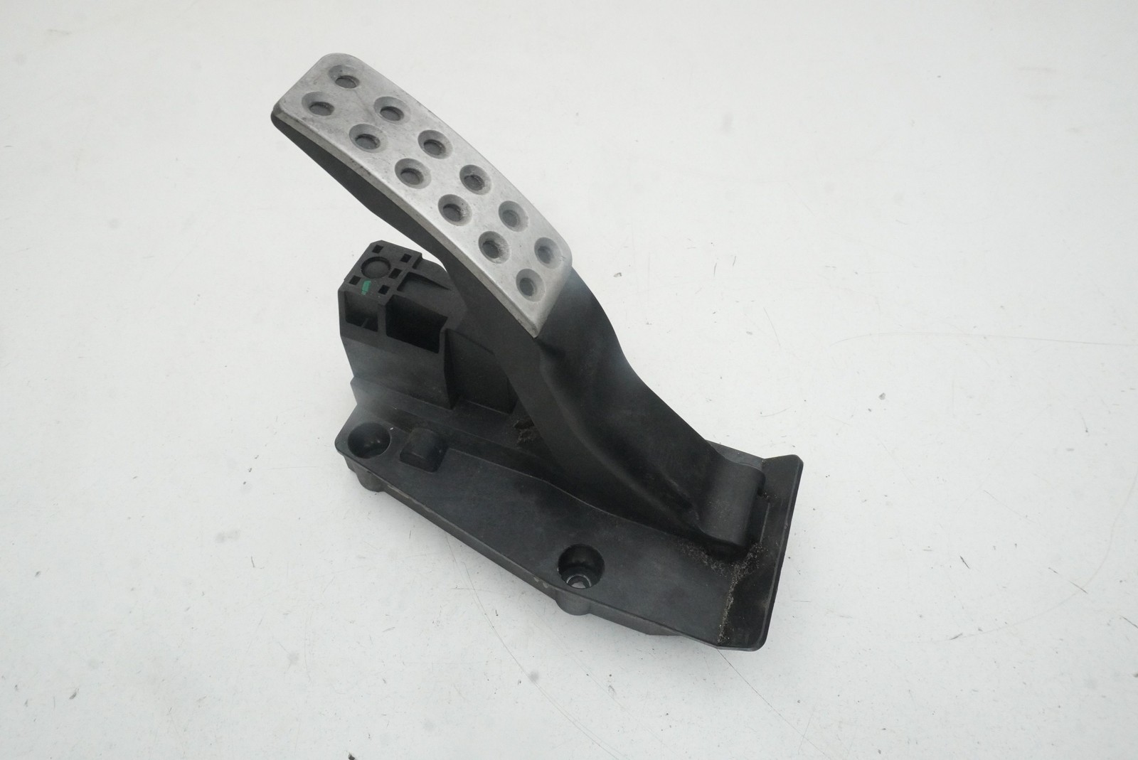 Ferrari California Accelerator pedal P/N 243117