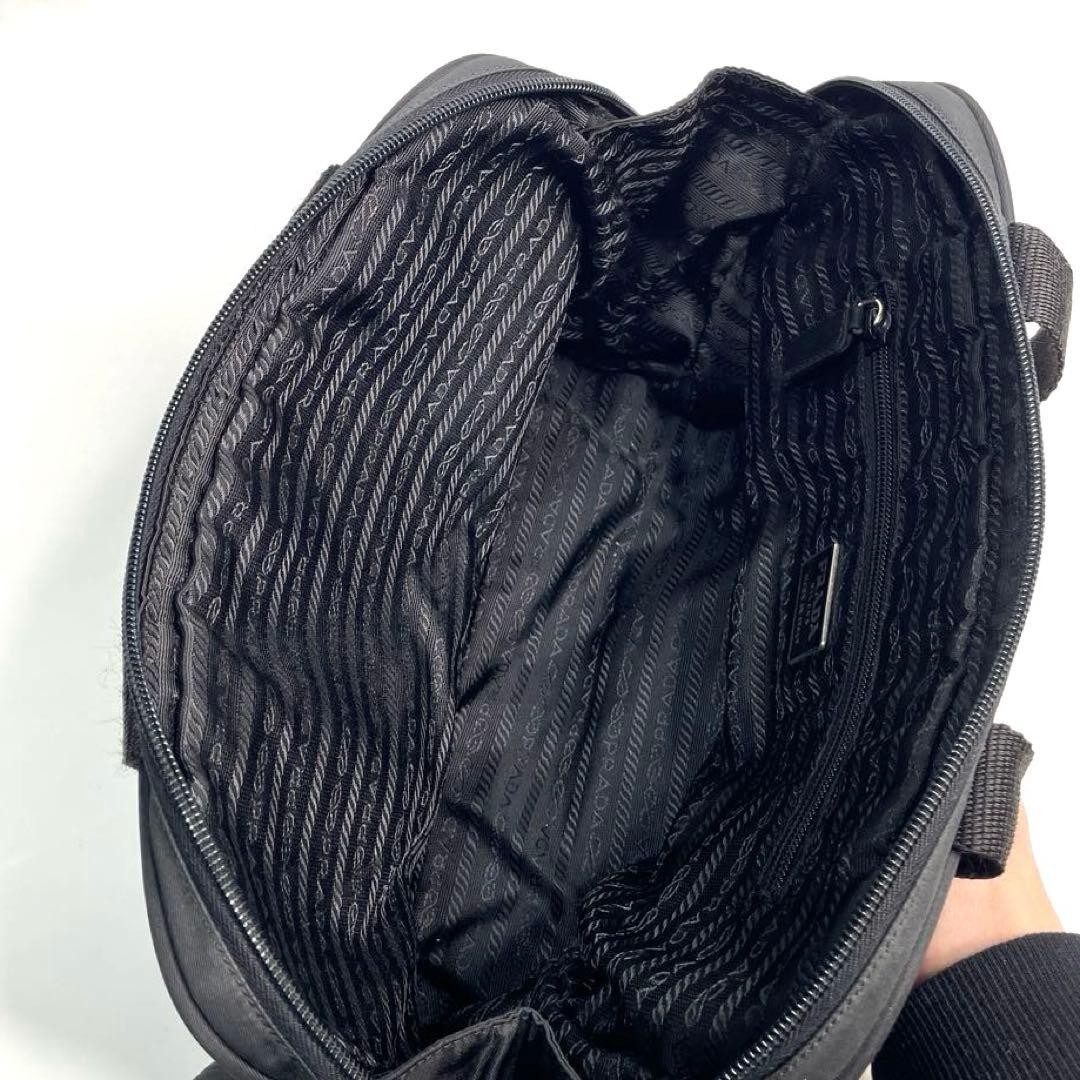 PRADA Prada handbag with triangular logo plate in… - image 9