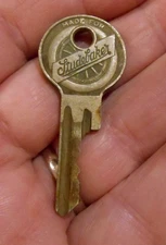 Vintage Studebaker Ignition Key Yale & Towne Stamford Security Wheel Logo ST386
