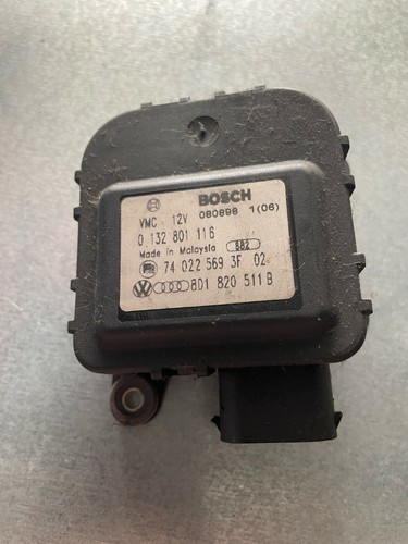 Audi VW Stellmotor Klima Heizung Gebläse Zentralklappe 8D1820511B
