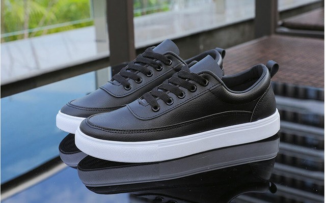 mens nike trainers with velcro fastening