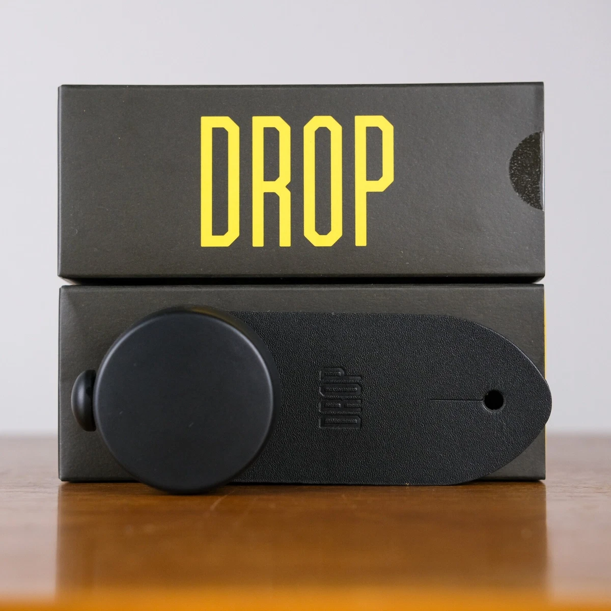 Drop clearance guitar strap
